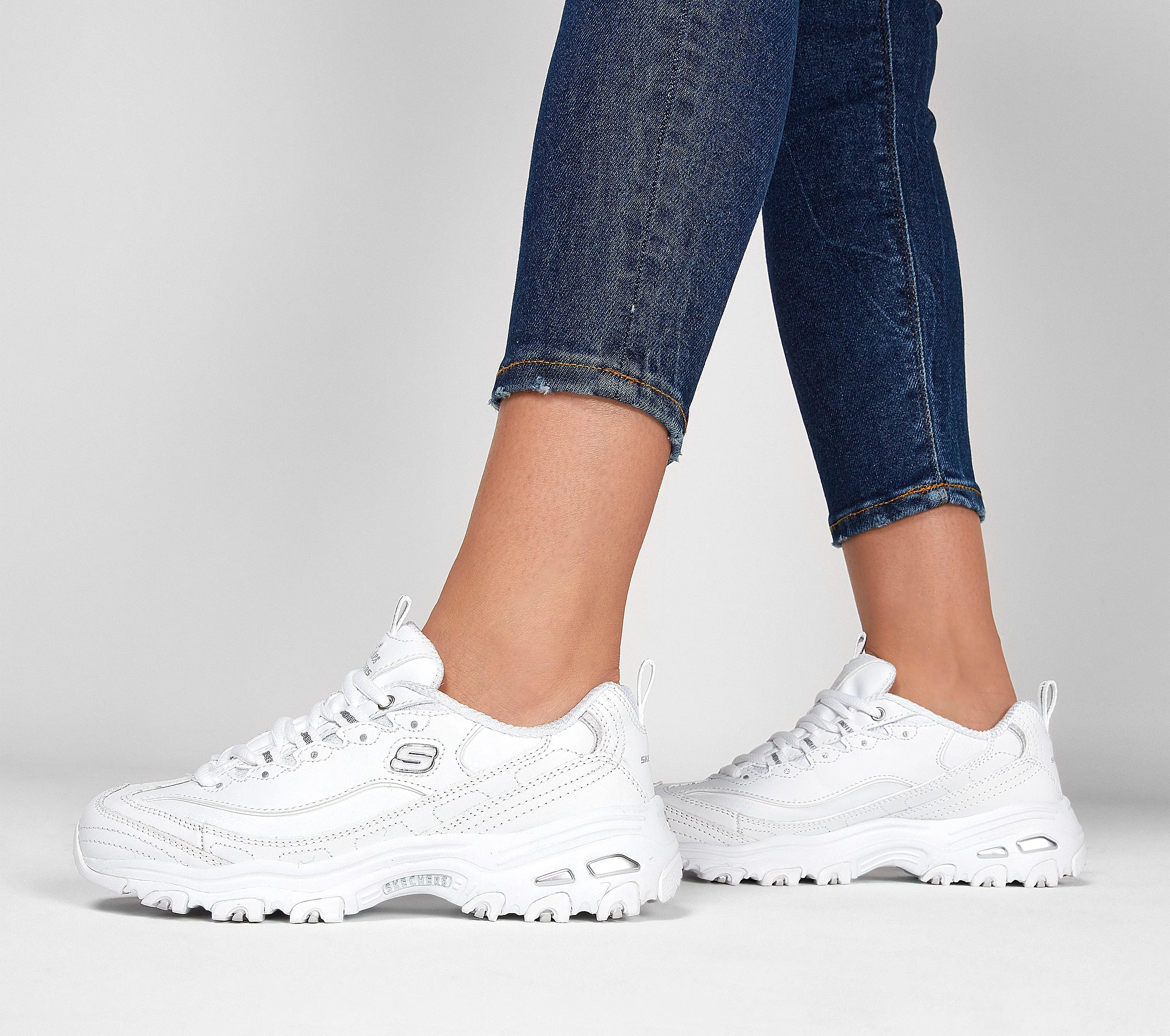 Skechers D'Lites FRES.5 START Memory Foam Lace-up Sneaker White Silver (9, White Silver)